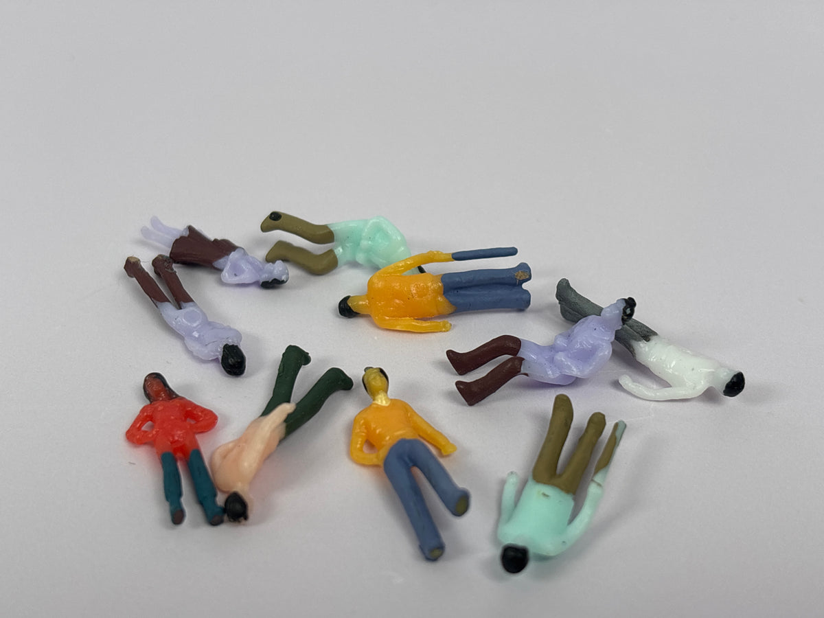 10 Pack 1:75 Scale Miniature Human Figures – Paint Your Own or Use As Is