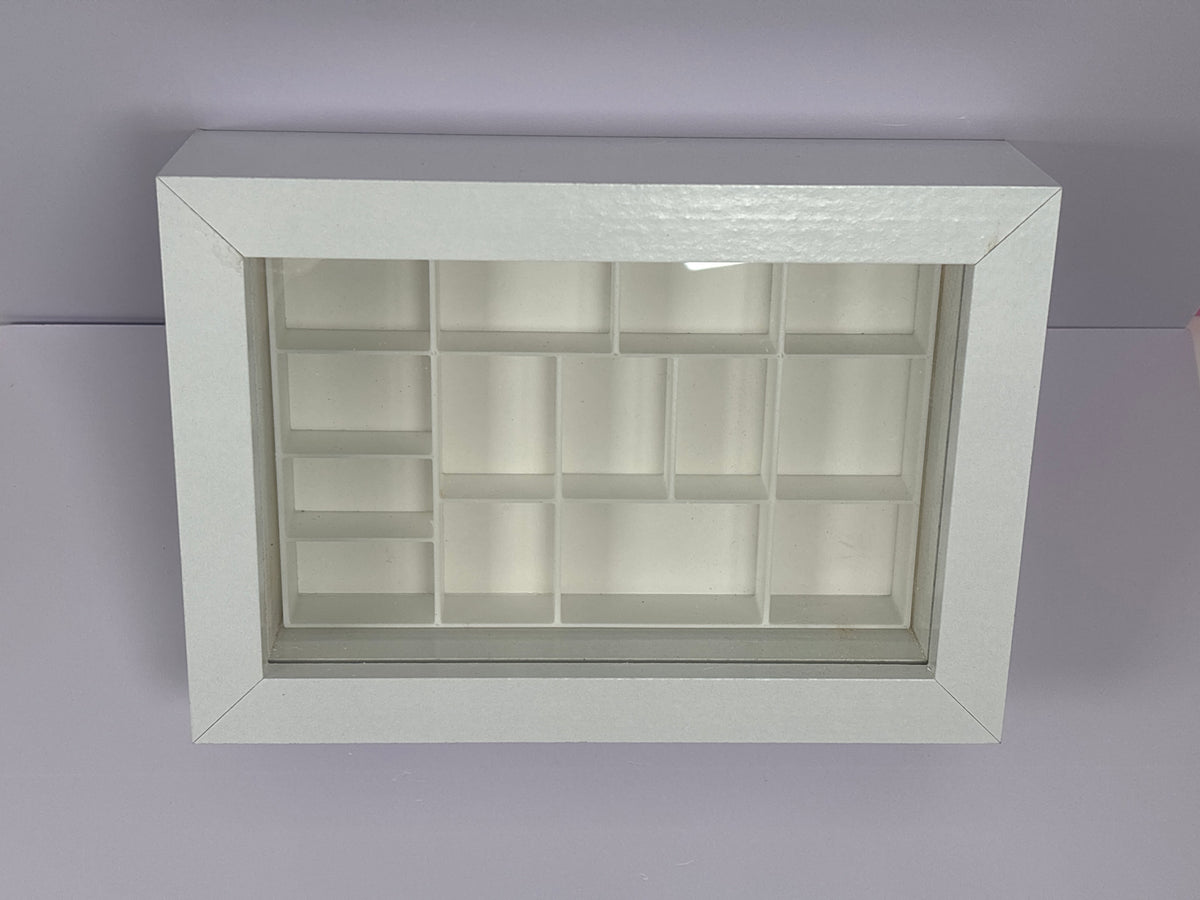 3D Printed Trinket Shelf – 17cm x 12cm White Frame – Choose Your Insert Colour