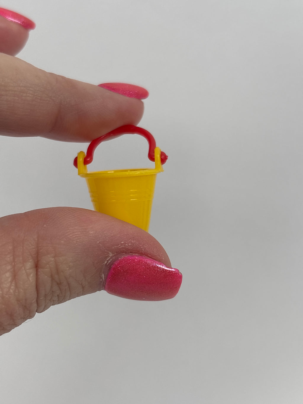 Miniature Beach Bucket – Random Colour