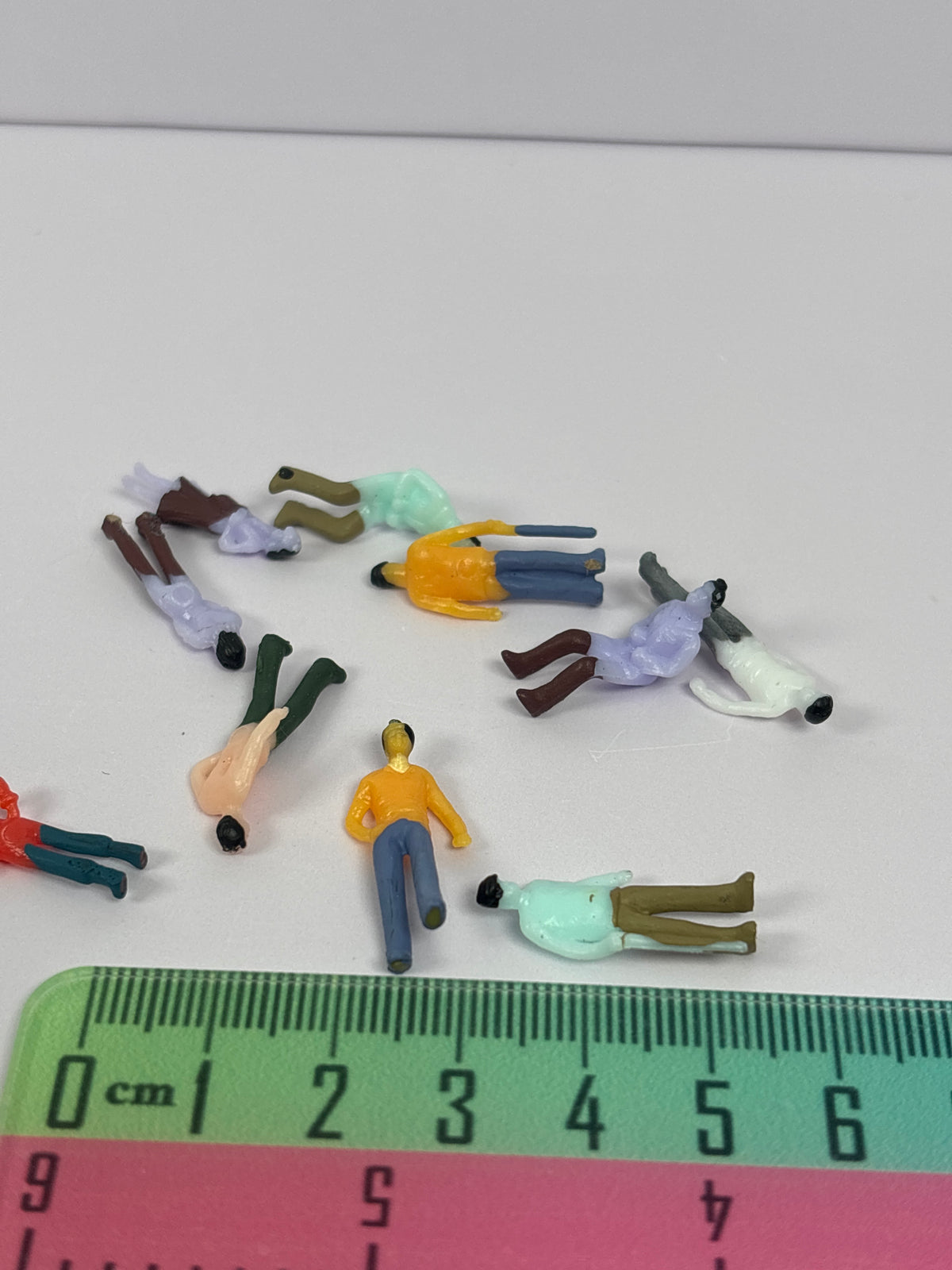 10 Pack 1:75 Scale Miniature Human Figures – Paint Your Own or Use As Is