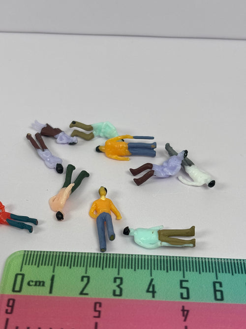 10 Pack 1:75 Scale Miniature Human Figures – Paint Your Own or Use As Is