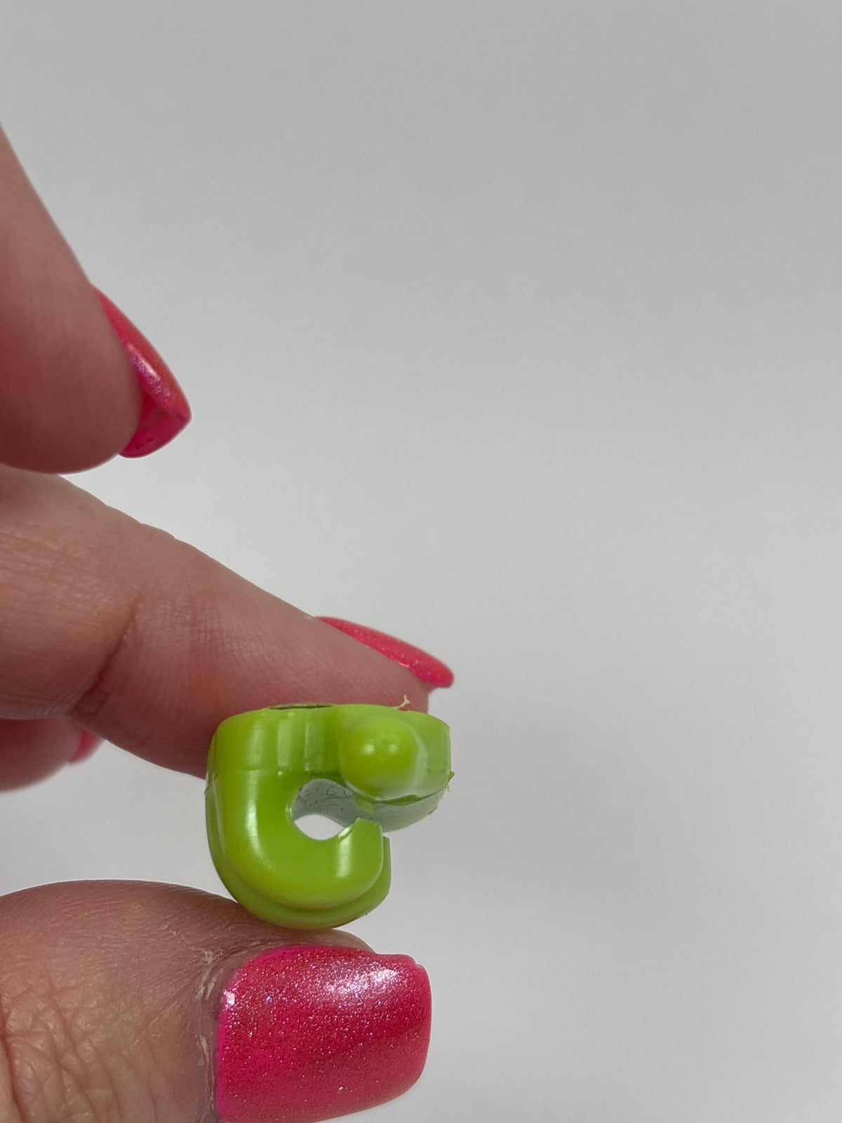 Miniature Hand Cable Clip – Random Colour