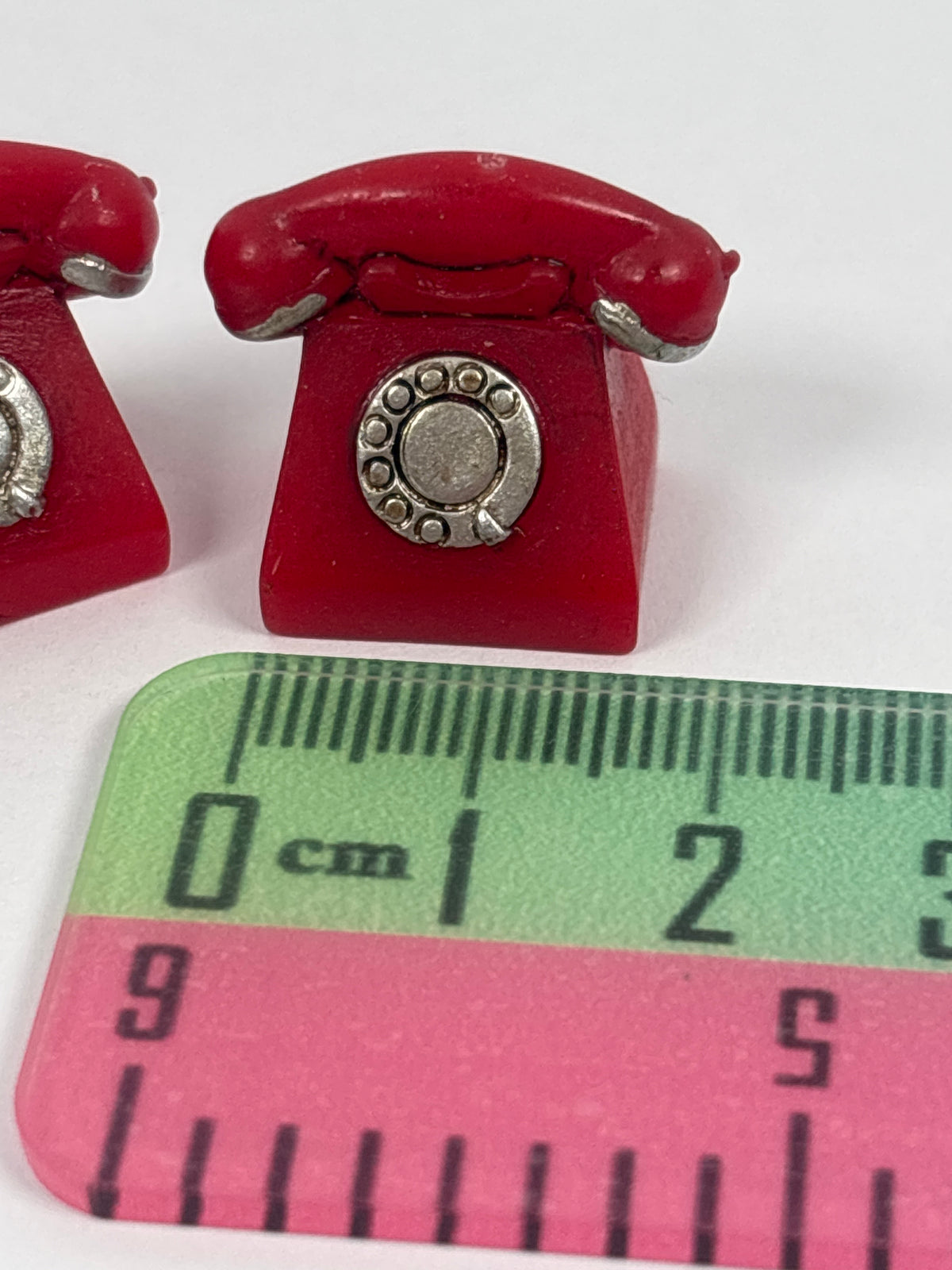 Miniature Vintage Telephone – Retro Phone