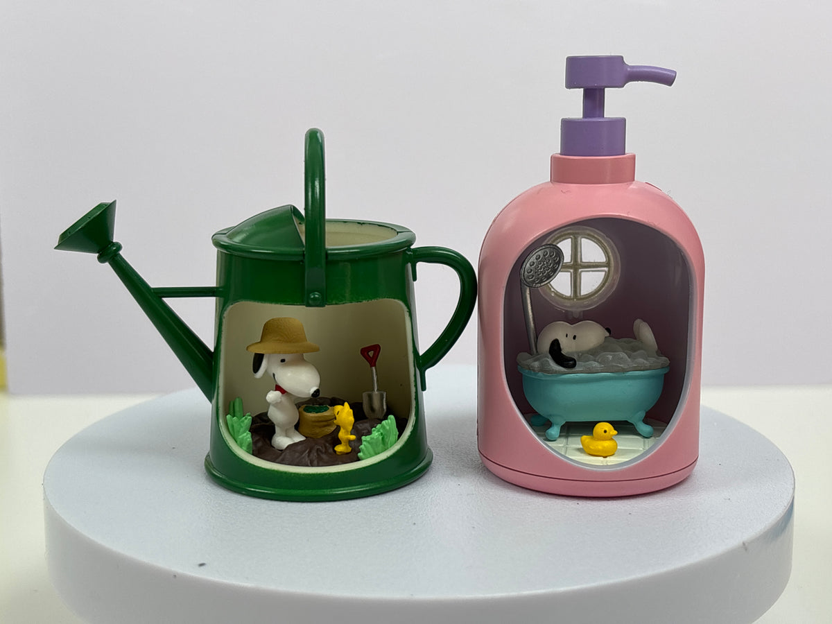 Snoopy’s Life in a Bottle – Miniature Scene – RANDOM
