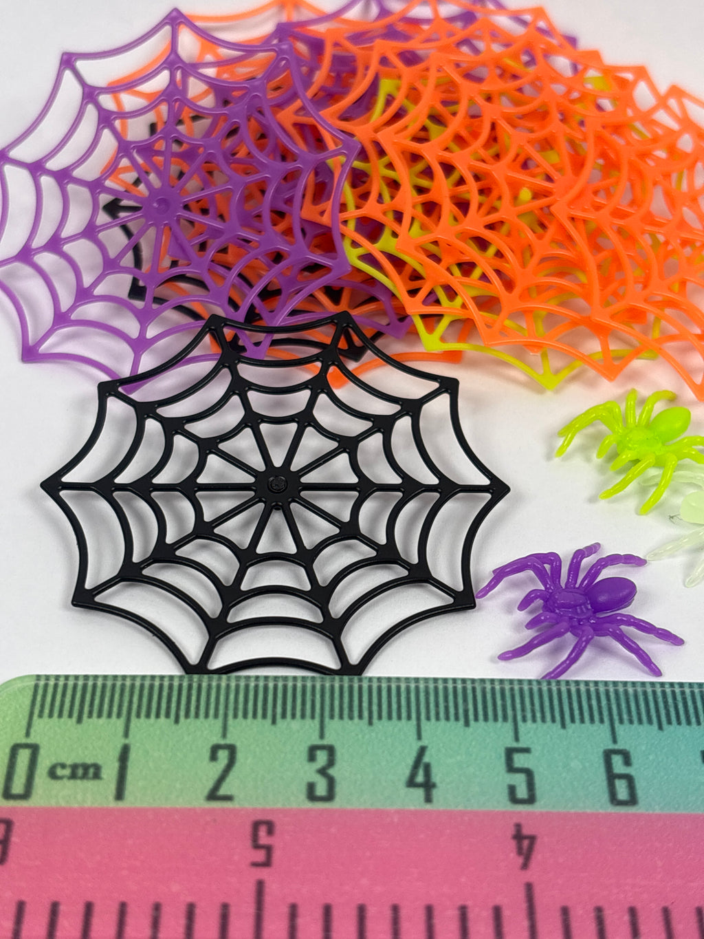Miniature Spider Web & Spider – Random Colours