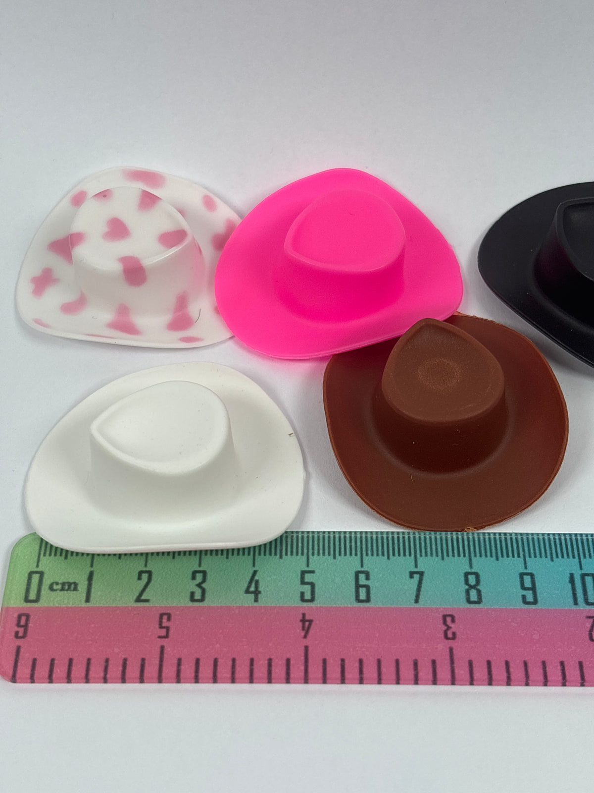Miniature Cowboy Hat – Random Colour